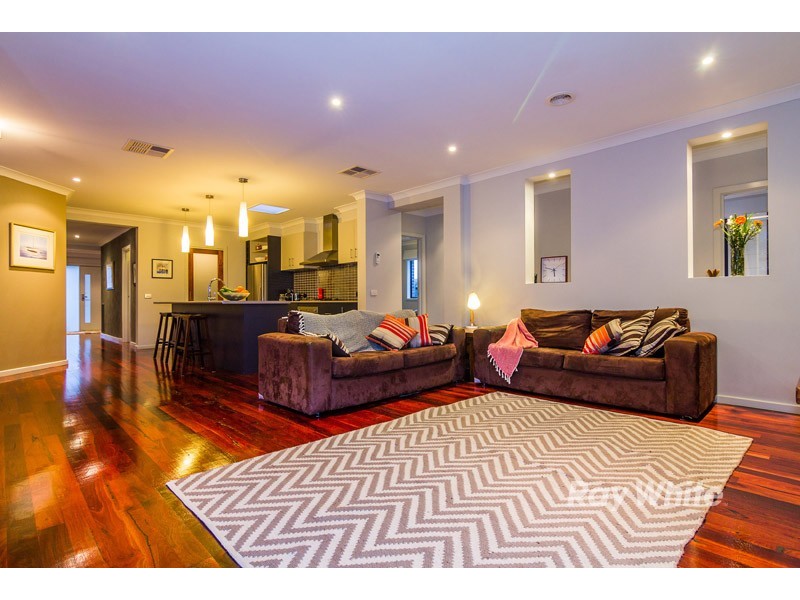 25 Henning Avenue, Lynbrook VIC 3975