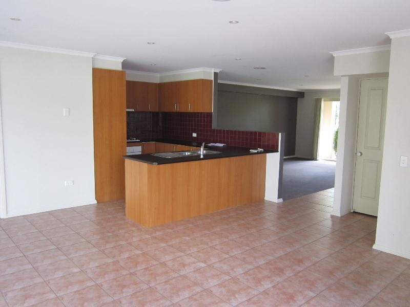 5 Provence Place, Narre Warren South VIC 3805