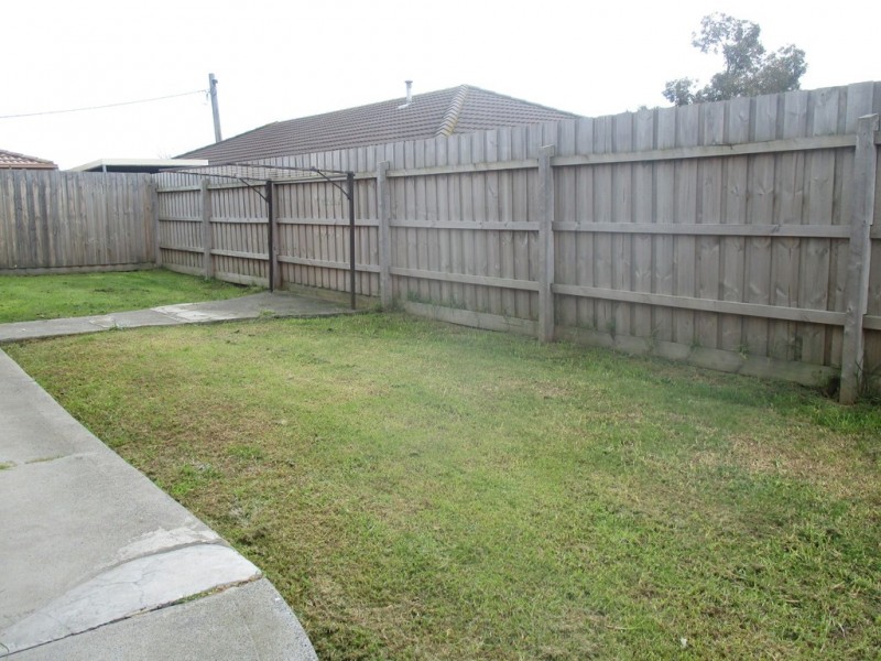 1 Marnie Drive, Cranbourne West VIC 3977