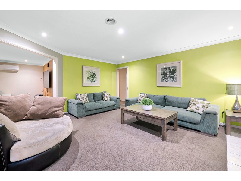 53 Cato Parkway, Lynbrook VIC 3975