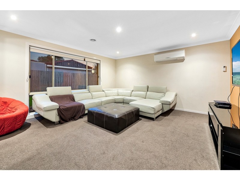 53 Cato Parkway, Lynbrook VIC 3975