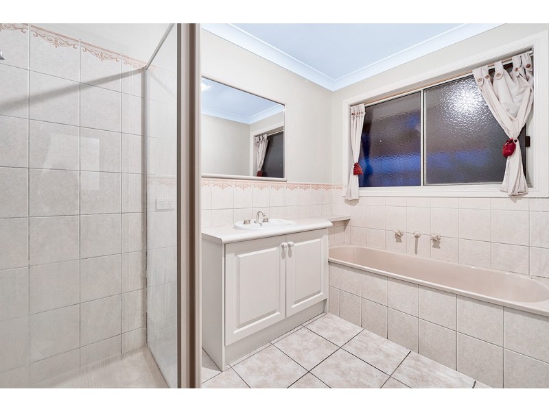 53 Cato Parkway, Lynbrook VIC 3975