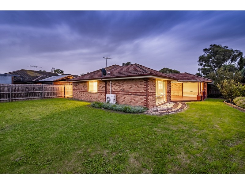 53 Cato Parkway, Lynbrook VIC 3975