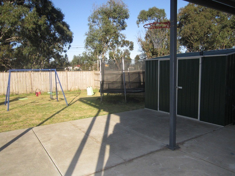 4 Silverwattle Drive, Lyndhurst VIC 3975