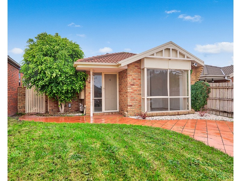 31 Rachel Drive, Cranbourne North VIC 3977