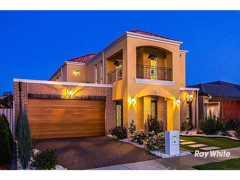 6 Ascent Drive, Cranbourne North VIC 3977