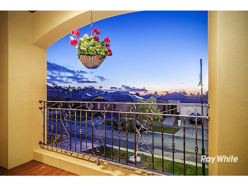 6 Ascent Drive, Cranbourne North VIC 3977