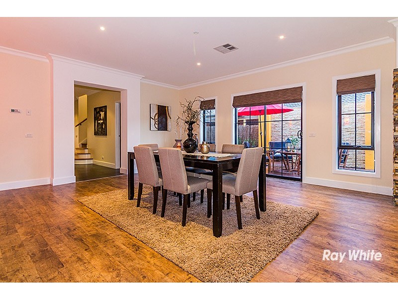 6 Ascent Drive, Cranbourne North VIC 3977