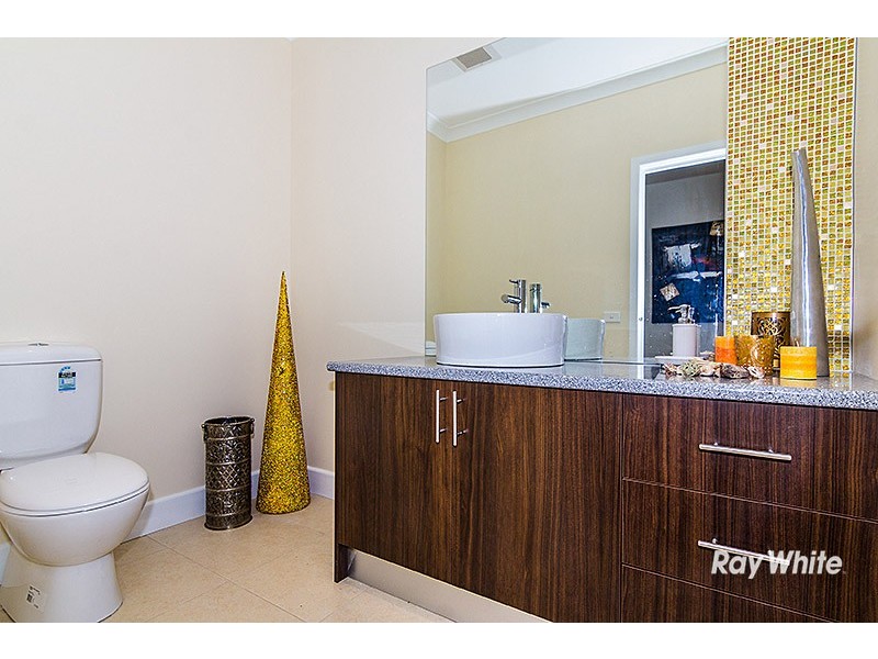 6 Ascent Drive, Cranbourne North VIC 3977