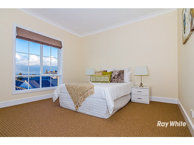 6 Ascent Drive, Cranbourne North VIC 3977