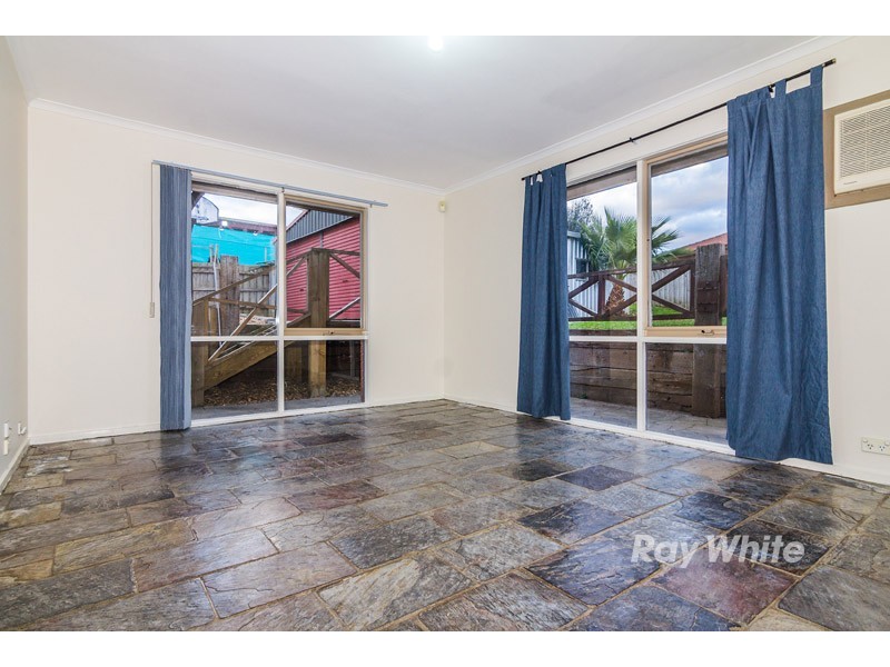 8 Pentland Drive, Narre Warren VIC 3805