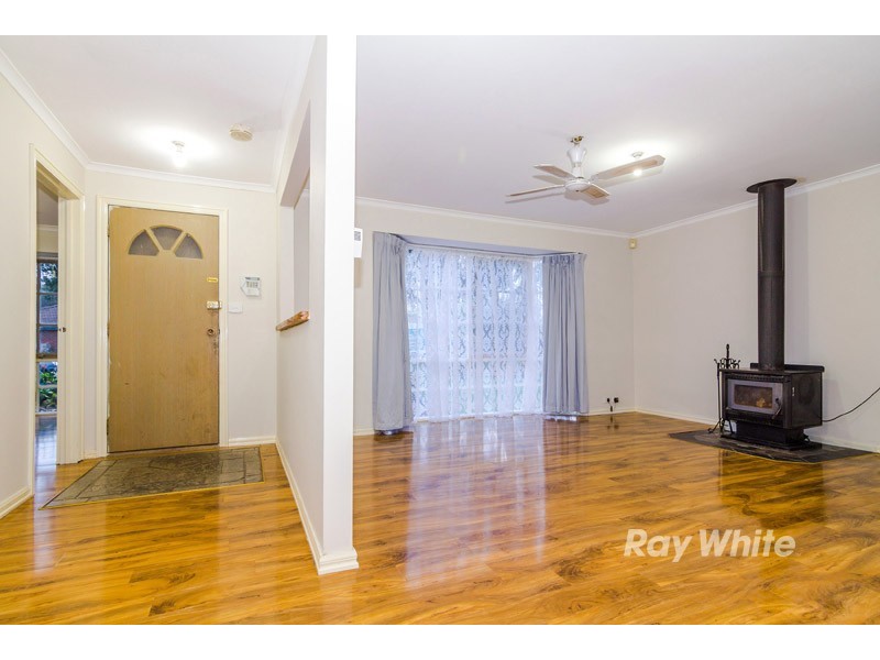 8 Pentland Drive, Narre Warren VIC 3805