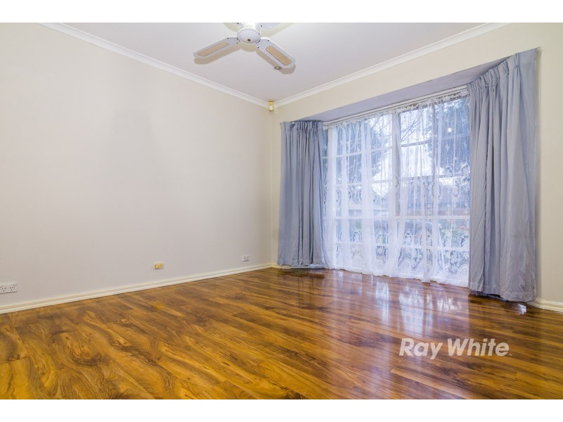 8 Pentland Drive, Narre Warren VIC 3805