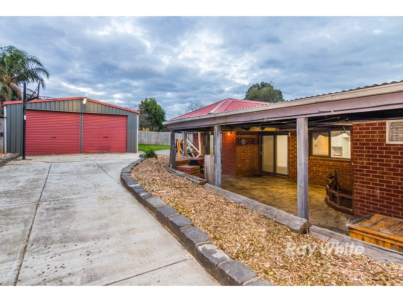8 Pentland Drive, Narre Warren VIC 3805