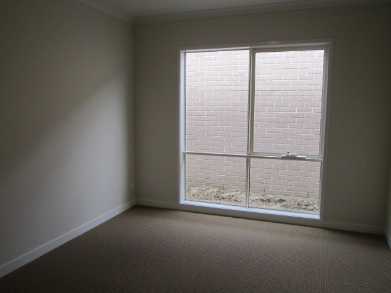 20 Westphalian Rise, Clyde North VIC 3978