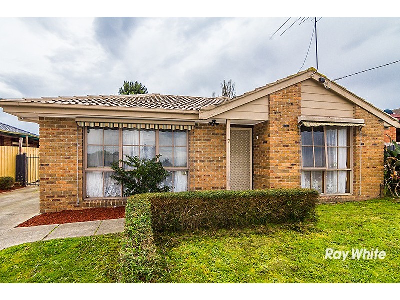 7 Lewisham Close, Hampton Park VIC 3976