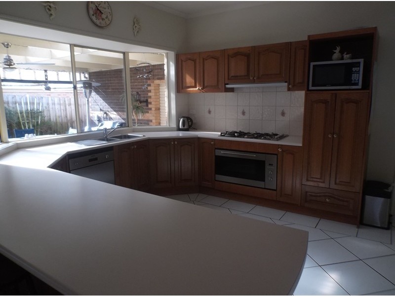 14 Dorchester Drive, Narre Warren South VIC 3805