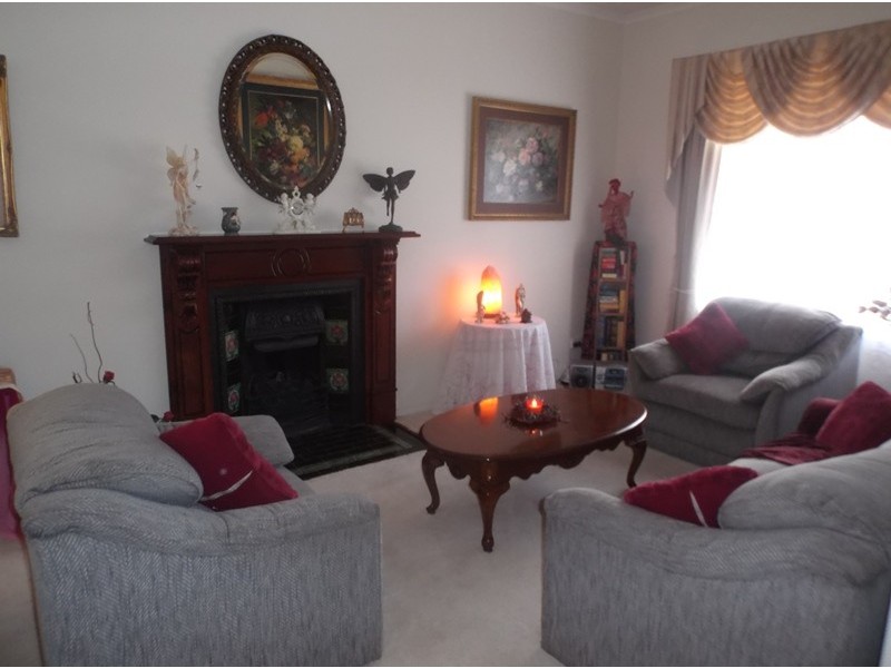 14 Dorchester Drive, Narre Warren South VIC 3805