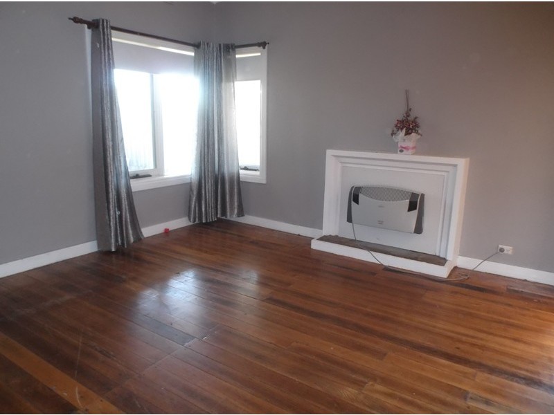 16 Jillian Street, Cranbourne VIC 3977