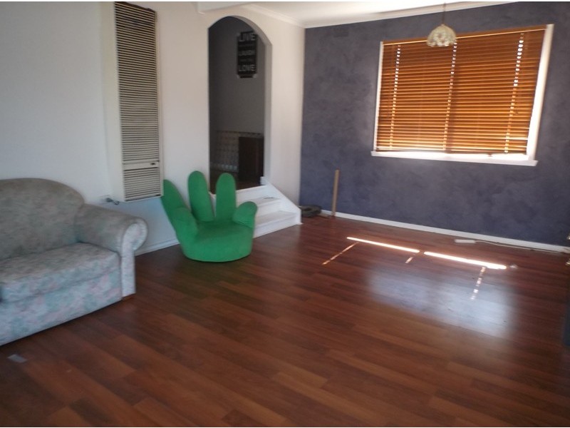 16 Jillian Street, Cranbourne VIC 3977