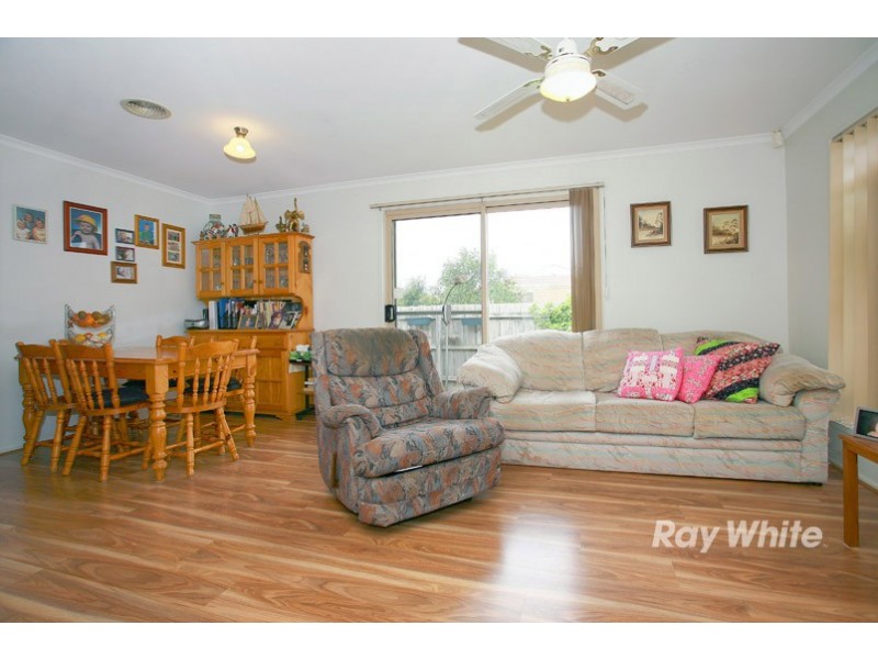 34 Bellbrae Crescent, Cranbourne West VIC 3977