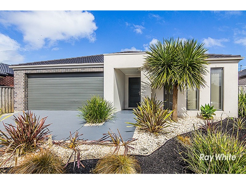 7 Snowdonia Road, Cranbourne North VIC 3977