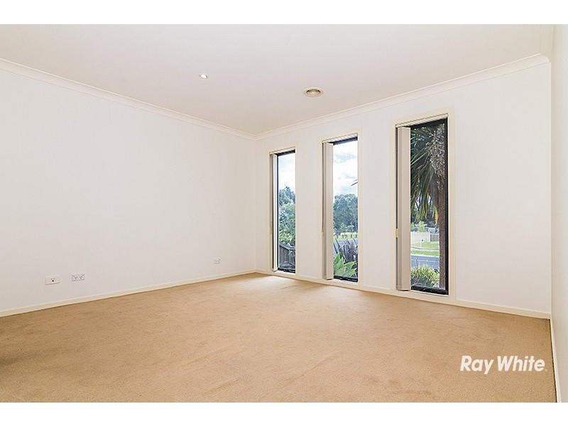 7 Snowdonia Road, Cranbourne North VIC 3977