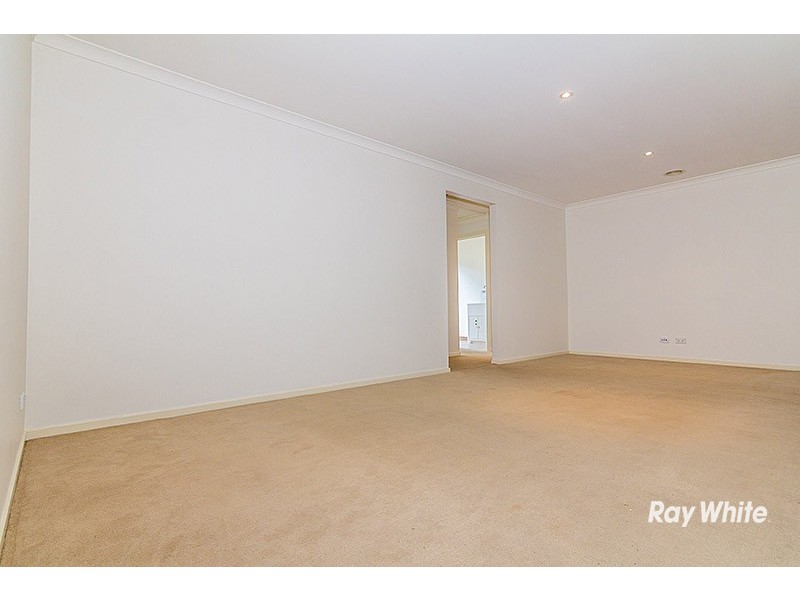 7 Snowdonia Road, Cranbourne North VIC 3977