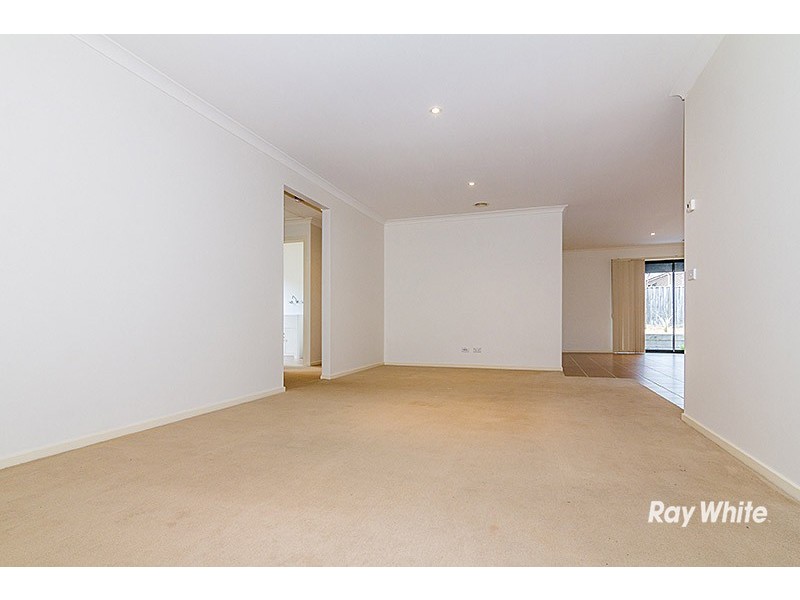 7 Snowdonia Road, Cranbourne North VIC 3977