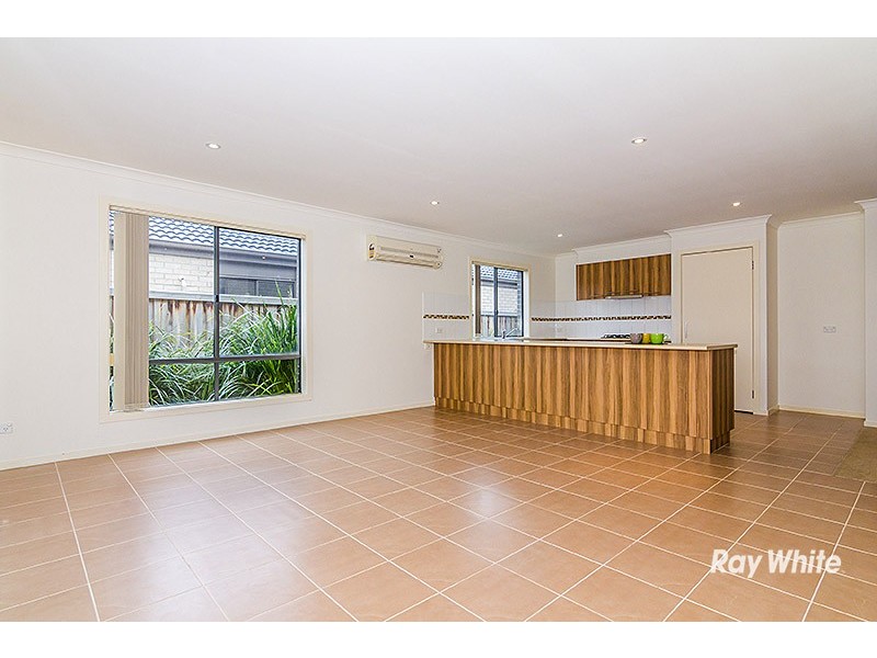 7 Snowdonia Road, Cranbourne North VIC 3977