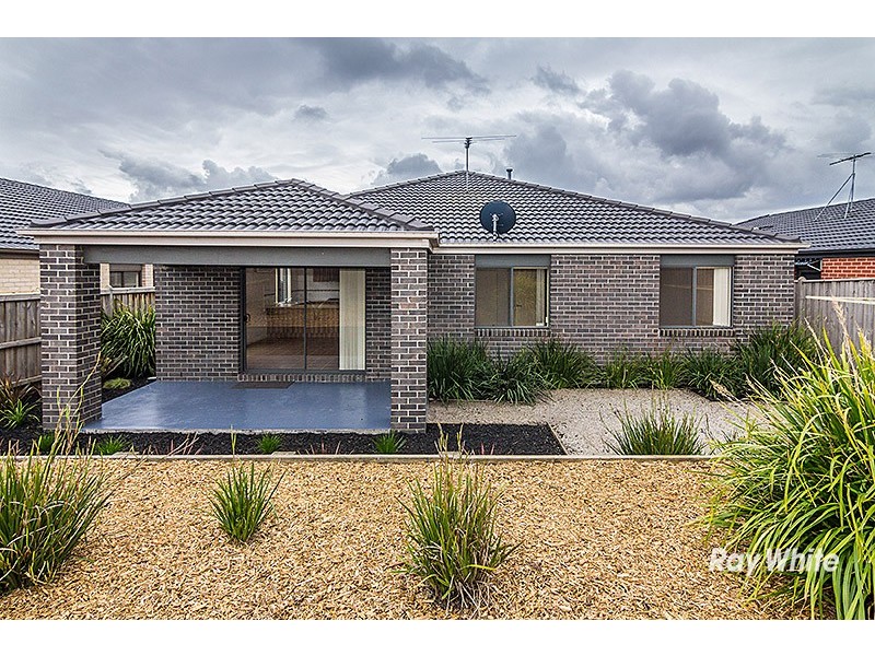 7 Snowdonia Road, Cranbourne North VIC 3977