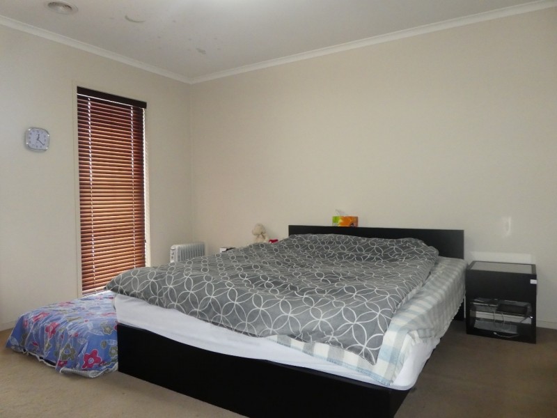 100 Brookwater Parade, Lyndhurst VIC 3975