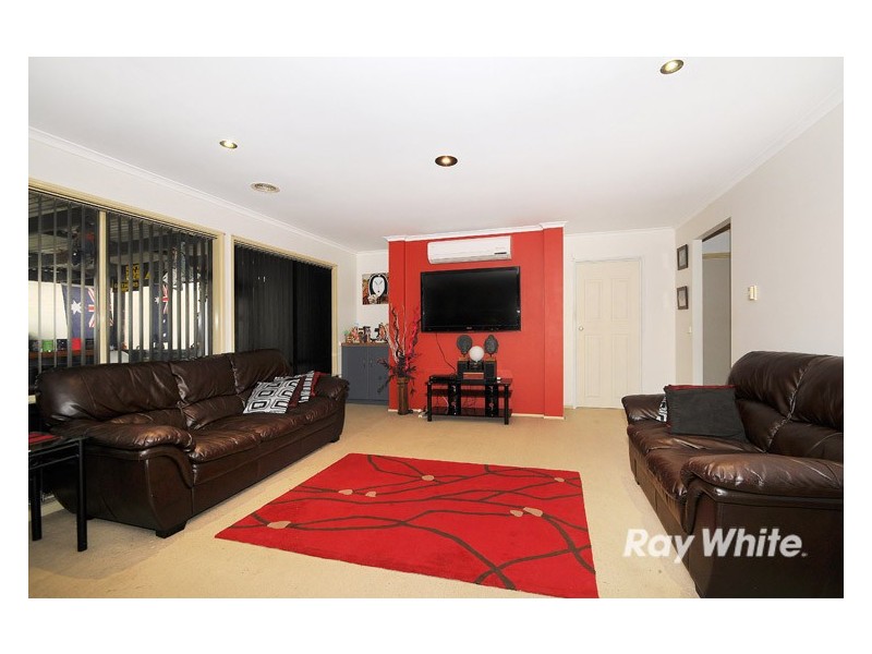 35 Central Parkway, Cranbourne West VIC 3977