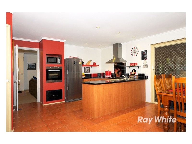 35 Central Parkway, Cranbourne West VIC 3977