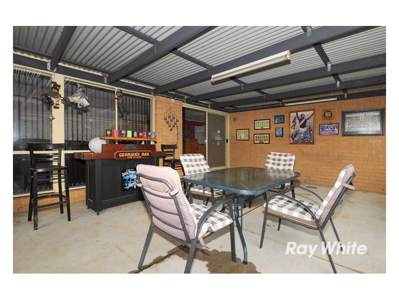35 Central Parkway, Cranbourne West VIC 3977
