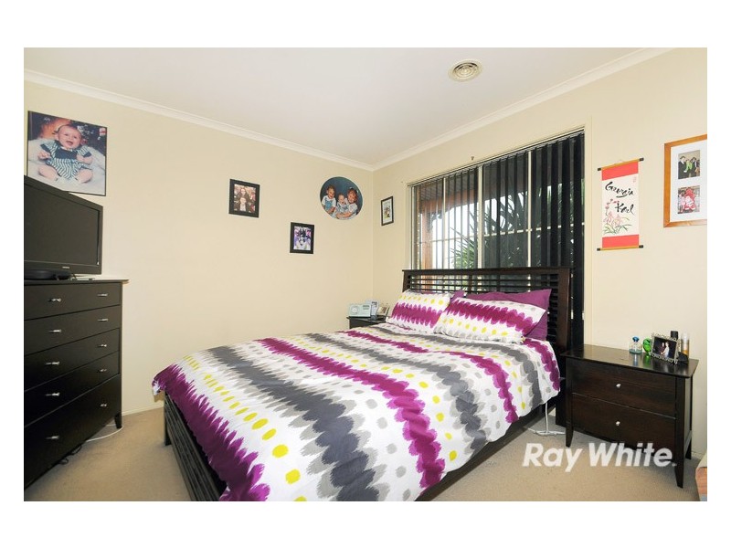 35 Central Parkway, Cranbourne West VIC 3977