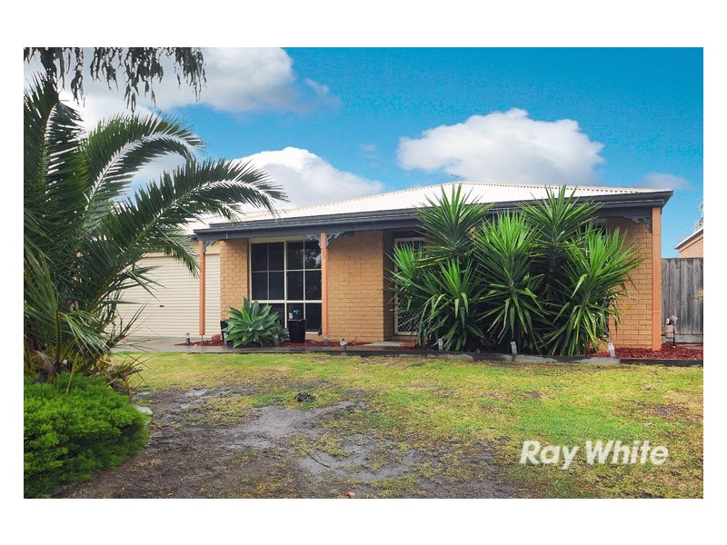 35 Central Parkway, Cranbourne West VIC 3977