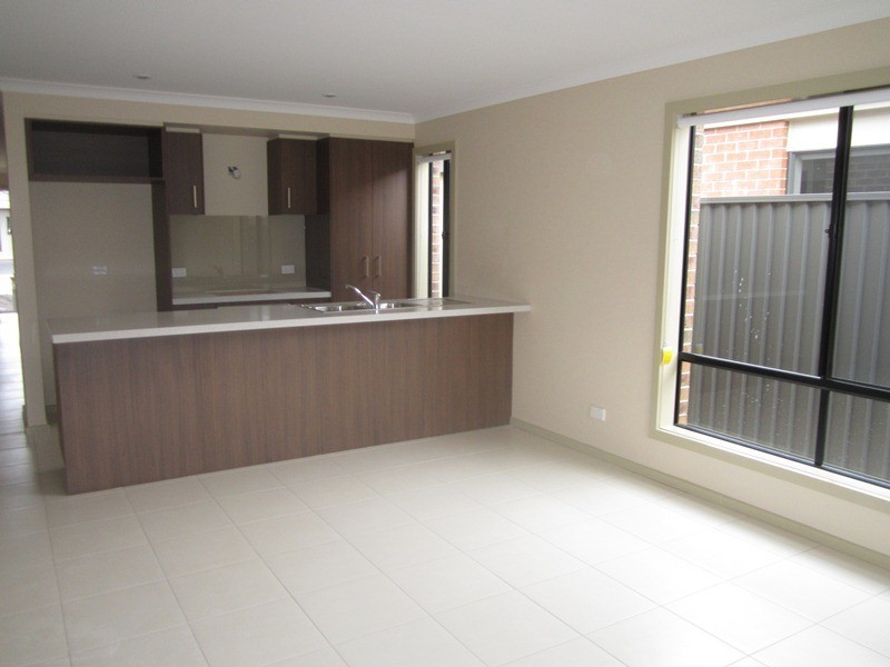 15 Hestia Avenue, Cranbourne West VIC 3977