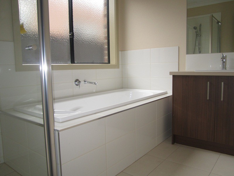 15 Hestia Avenue, Cranbourne West VIC 3977