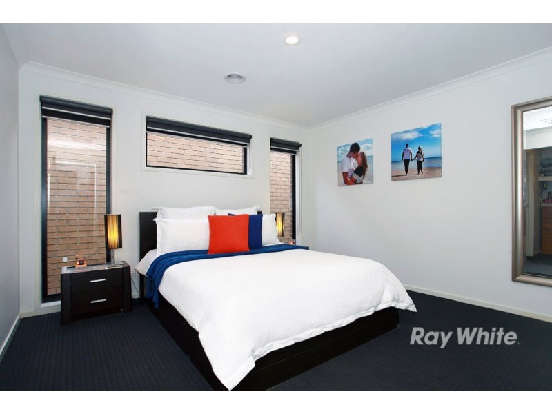 12 Hugden Road, Lyndhurst VIC 3975