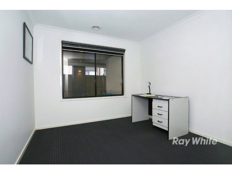 12 Hugden Road, Lyndhurst VIC 3975