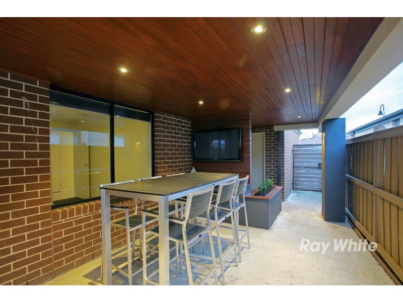 12 Hugden Road, Lyndhurst VIC 3975