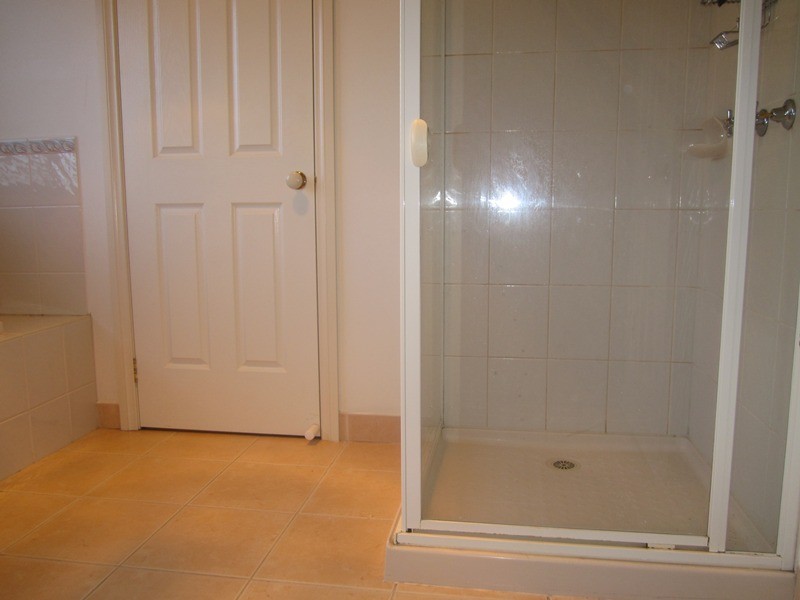 6 Michaelia Close, Cranbourne West VIC 3977