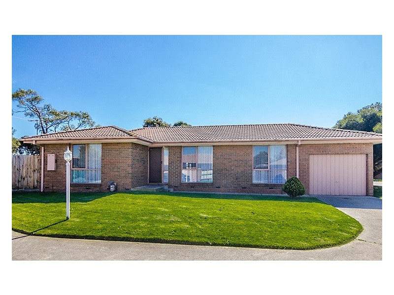 7/4 Blueberry Close, Cranbourne North VIC 3977