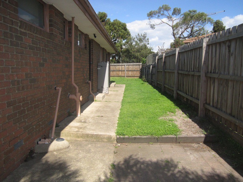 7/4 Blueberry Close, Cranbourne North VIC 3977