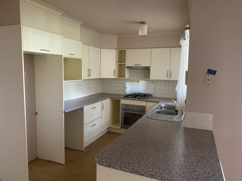 9 Maltravers Crescent, Cranbourne North VIC 3977