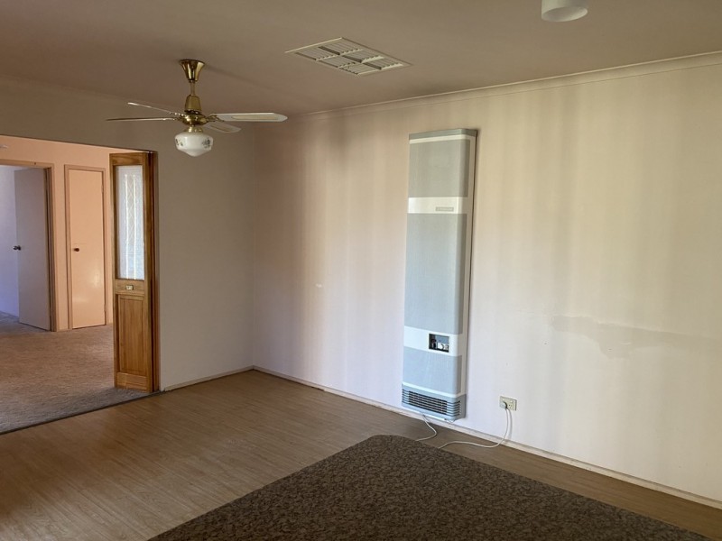 9 Maltravers Crescent, Cranbourne North VIC 3977