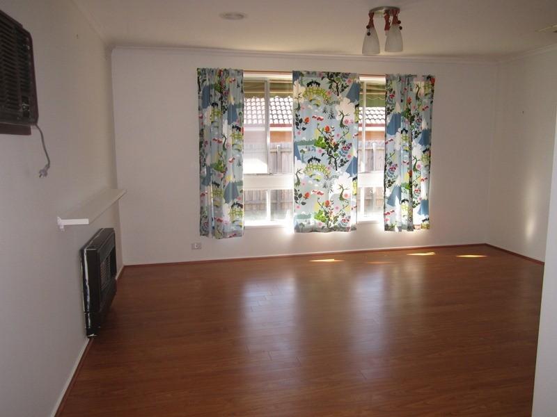 42 Lurline Street, Cranbourne VIC 3977