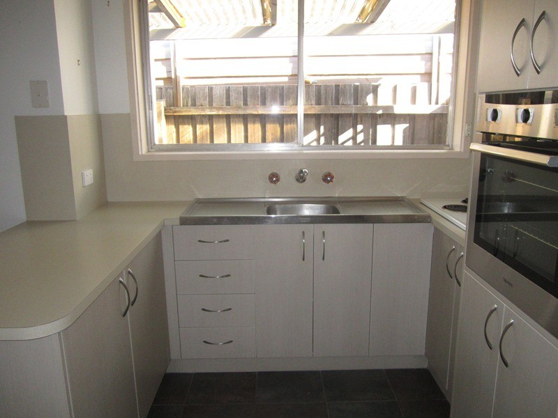 42 Lurline Street, Cranbourne VIC 3977