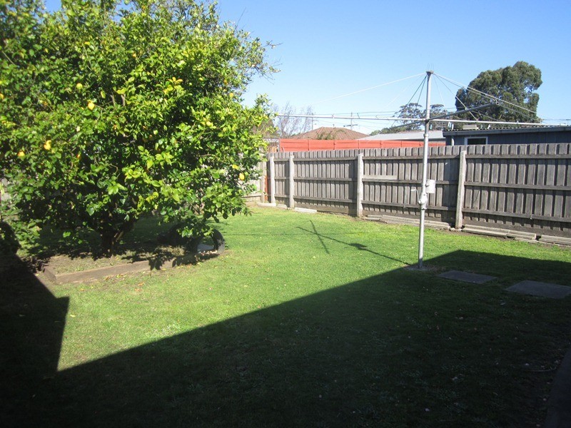 42 Lurline Street, Cranbourne VIC 3977